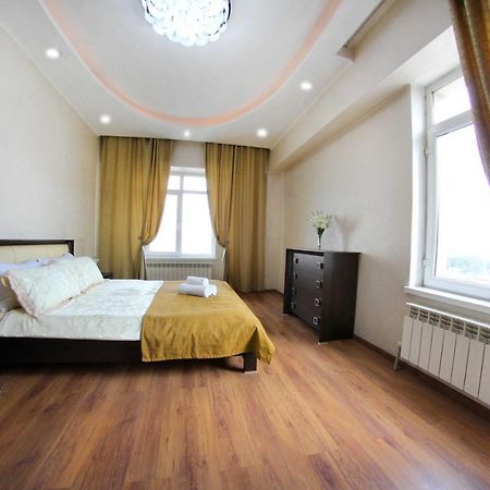 Razmestim В Жк Дуэт Almatı Dış mekan fotoğraf