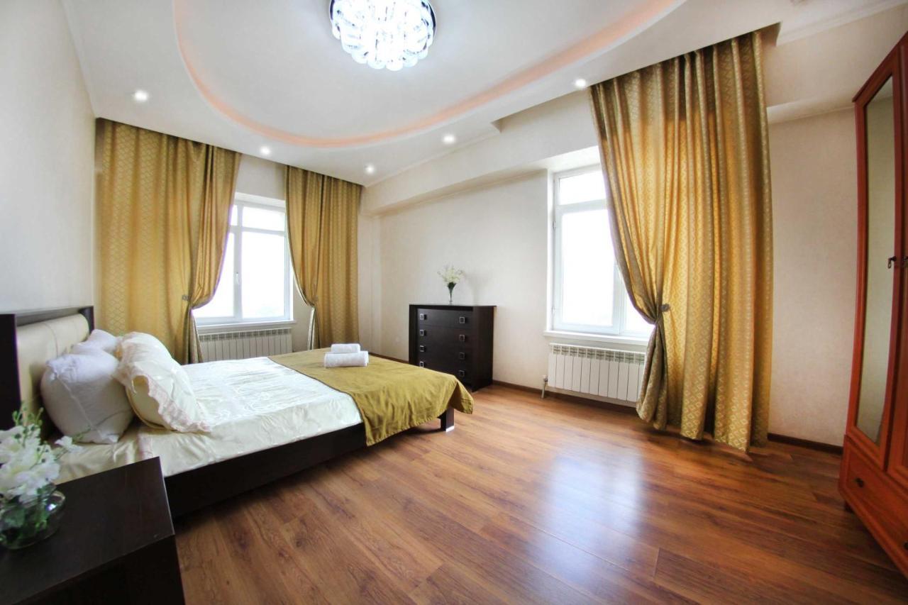 Razmestim В Жк Дуэт Almatı Dış mekan fotoğraf