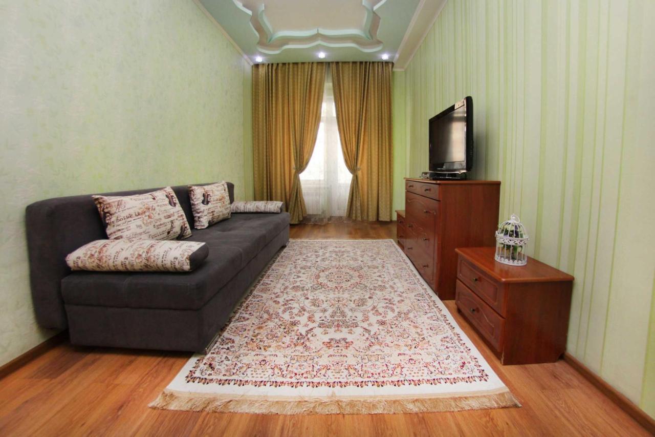 Razmestim В Жк Дуэт Almatı Dış mekan fotoğraf