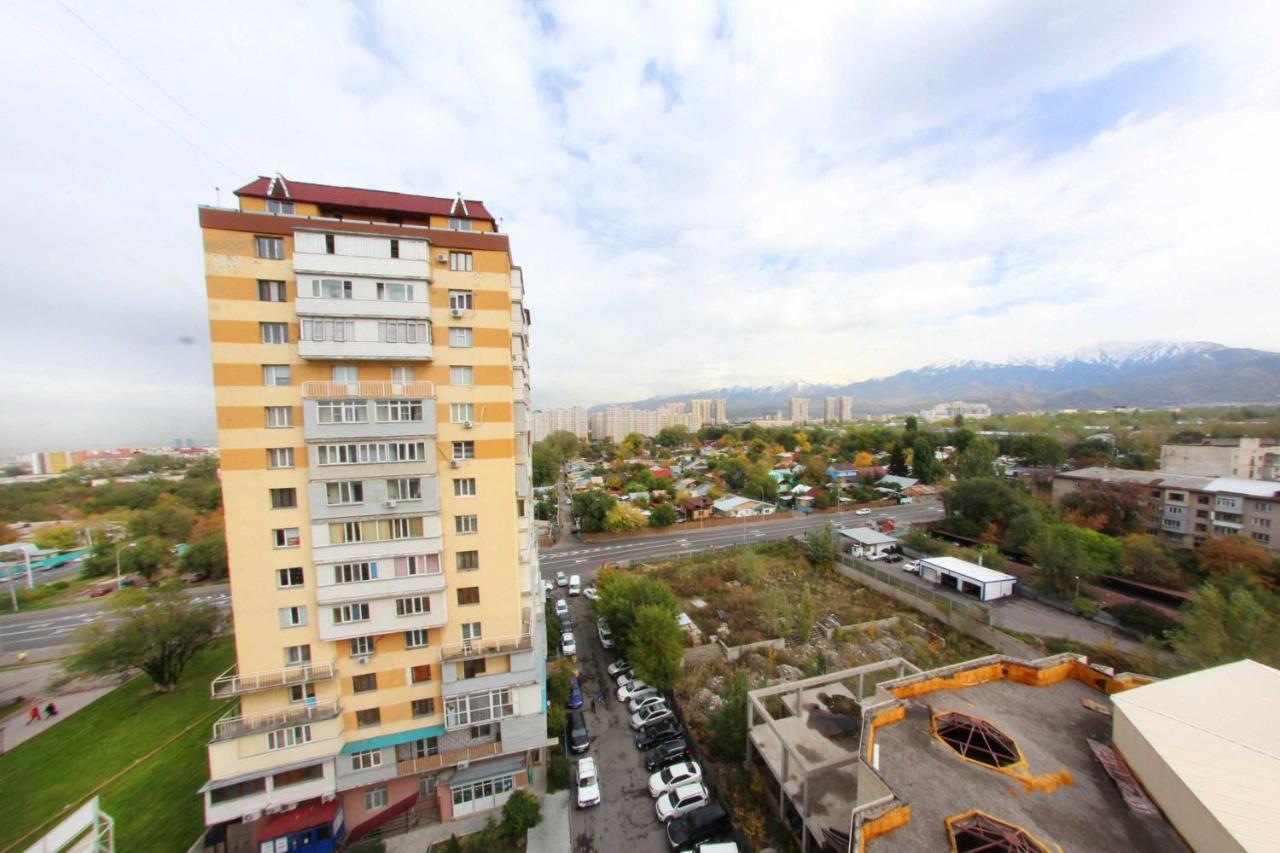 Razmestim В Жк Дуэт Almatı Dış mekan fotoğraf