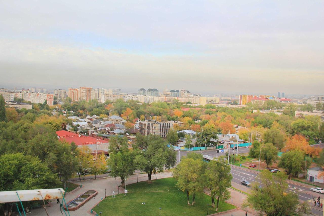 Razmestim В Жк Дуэт Almatı Dış mekan fotoğraf